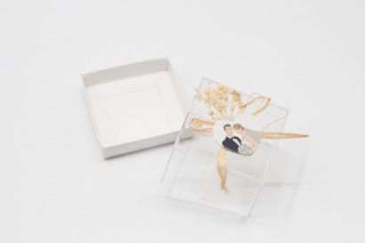 صورة علب اكليريك زواج